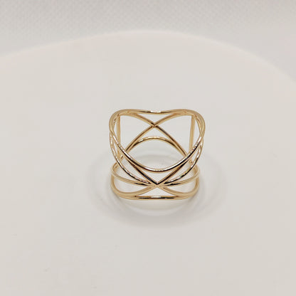 Triform-10K Gold Ring