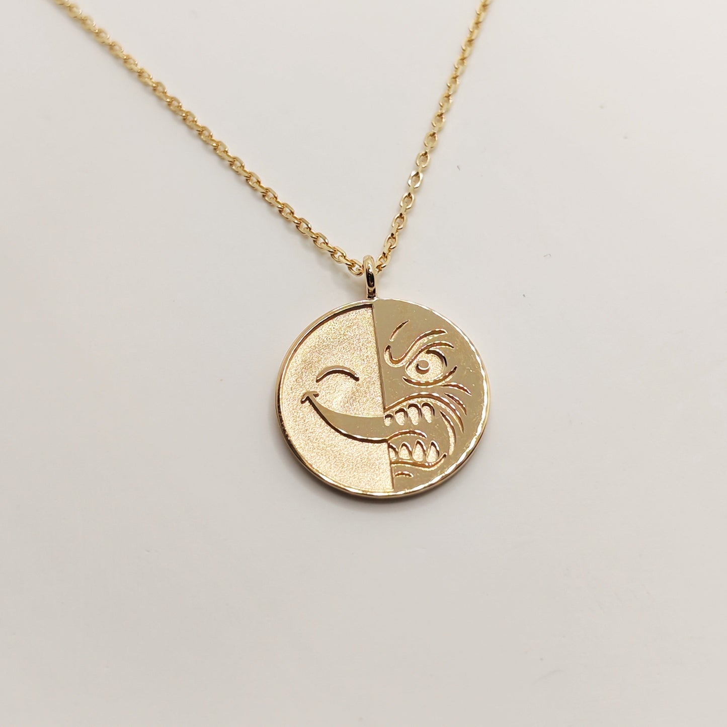 Duality-10K Gold Necklace
