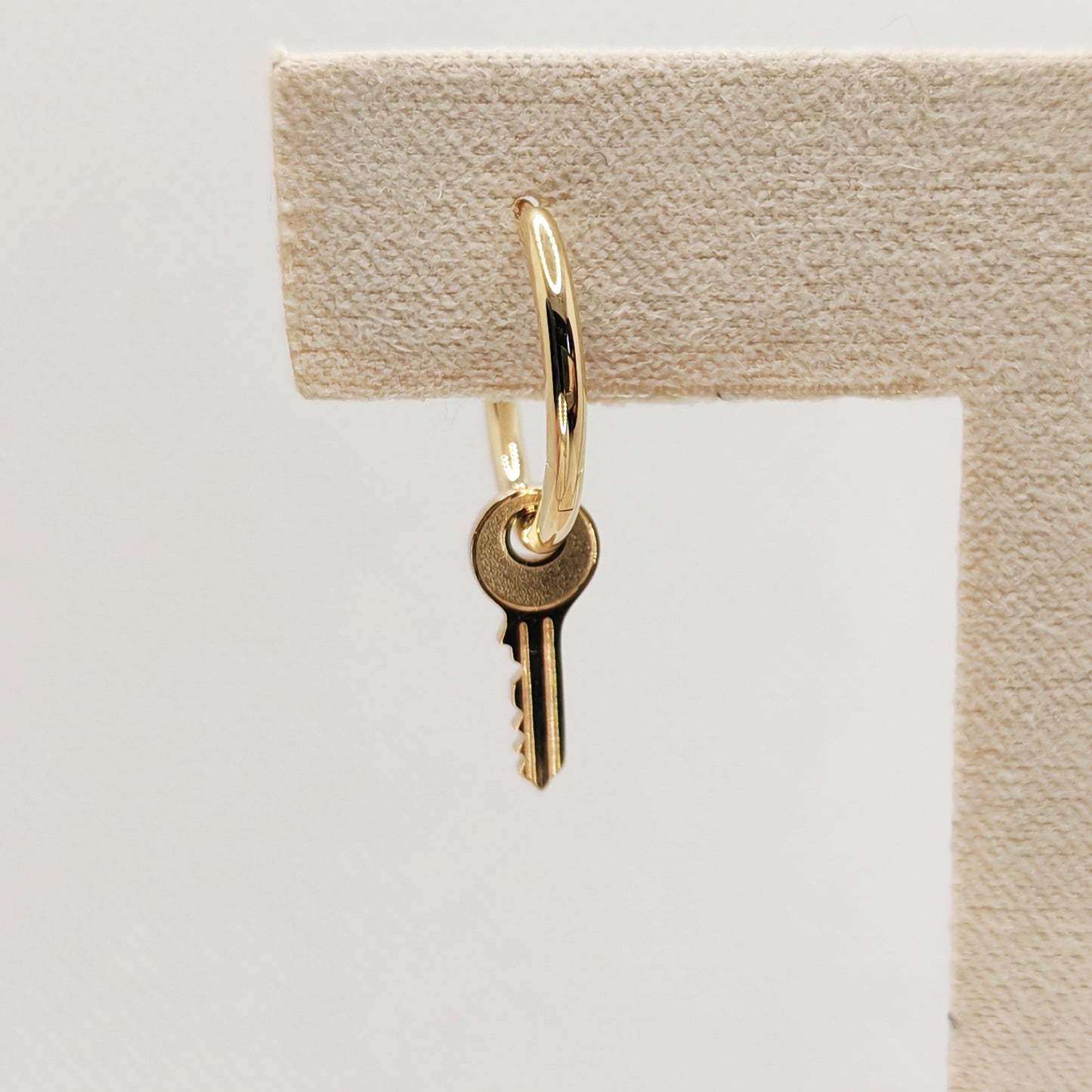 The Key-10K Gold Single Hoop